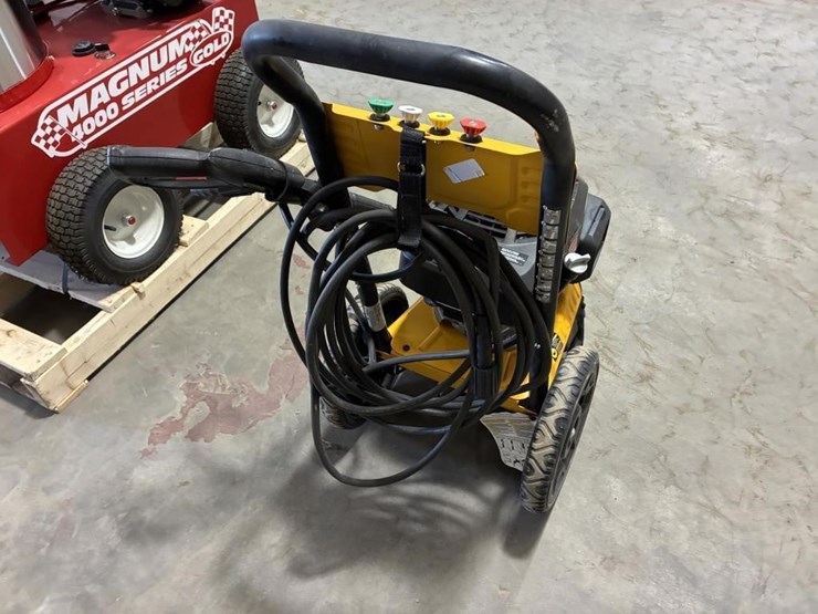 dewalt-3100-psi-pressure-washer-image-3