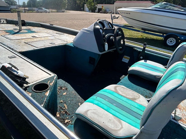 1998-lowe-170-aluminum-bass-boat-w/-trailer-image-13