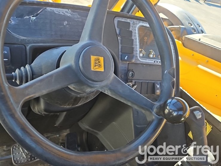 2019-jcb-510-56-image-24