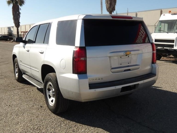 2018-chevrolet-tahoe-image-5
