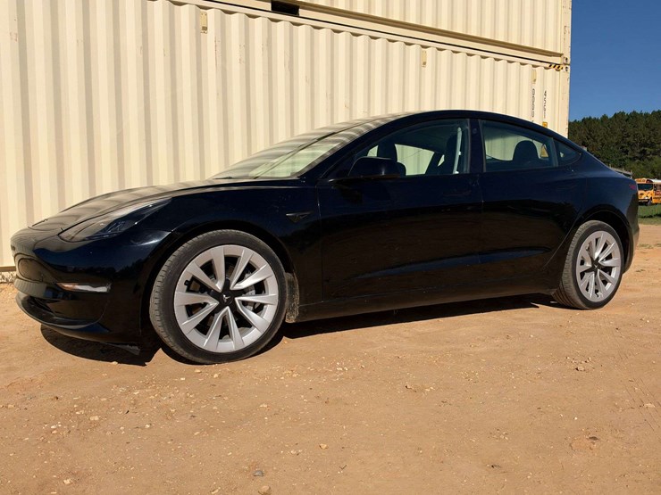 2023-tesla-model-s-4-door-sedan-(33,455-miles)-image-1