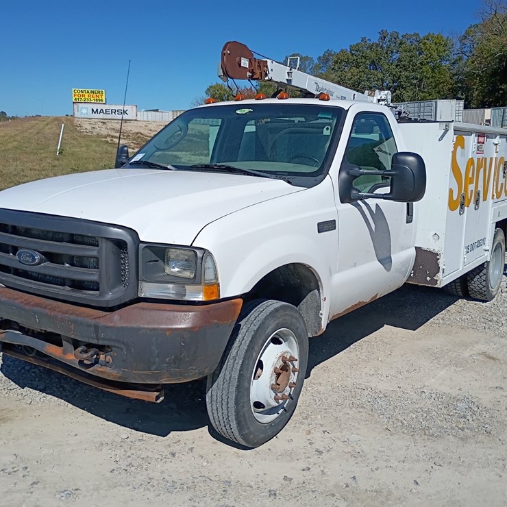 2003 FORD F550