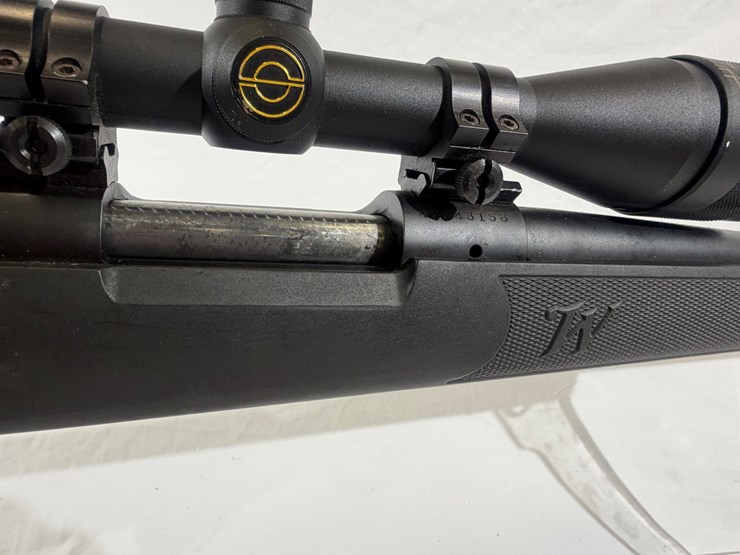 #31-•-winchester-model-70-rifle-image-32
