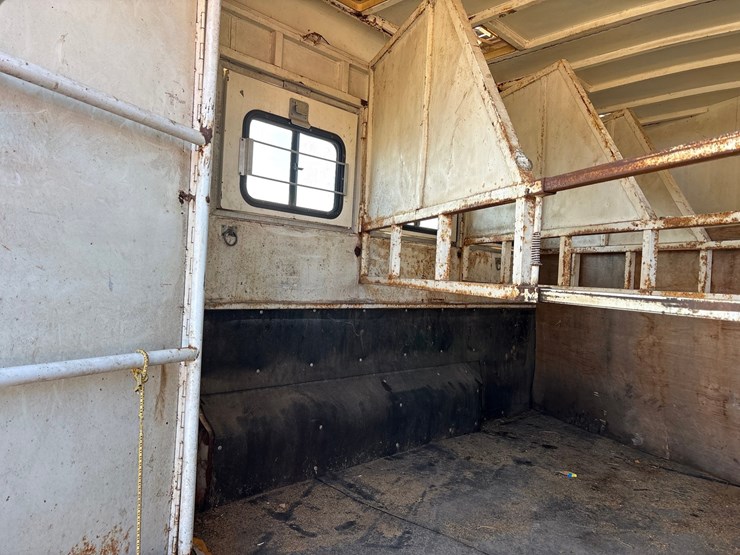#1405-•-1993-lazy-n-horse-trailer-w/-living-quarters-image-36