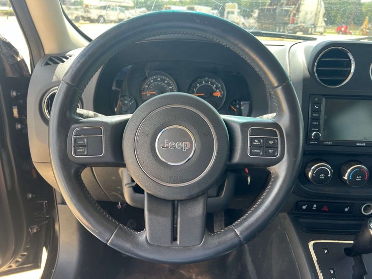 2016-jeep-patriot-image-12