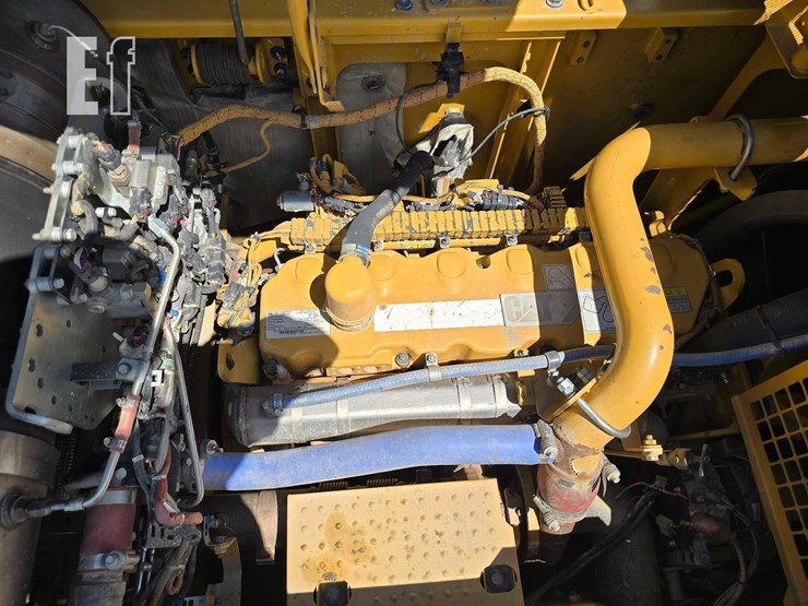2016-caterpillar-336fl-image-25