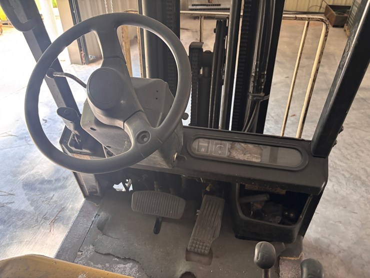 #21-•-yale-forklift-image-13