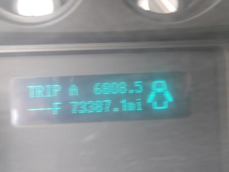 2011-ford-f550-image-22