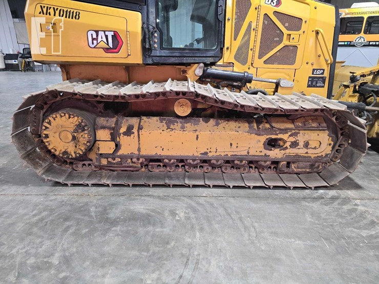 2021-caterpillar-d3-lgp-image-34