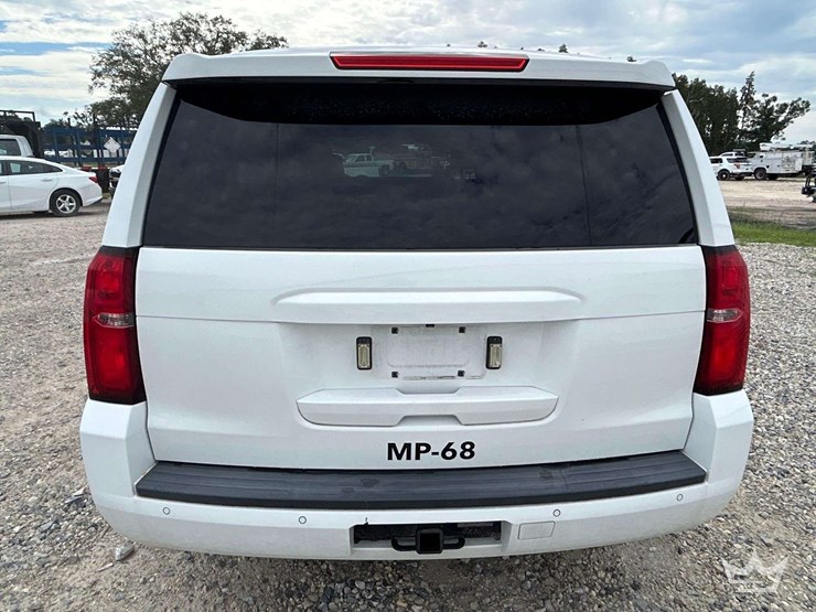 2016-chevrolet-tahoe-image-24