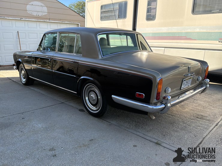 1972-rolls-royce-silver-shadow-4-door-sedan-image-6