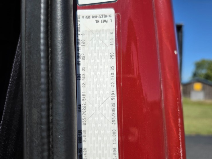 2007-freightliner-m2-106-image-48