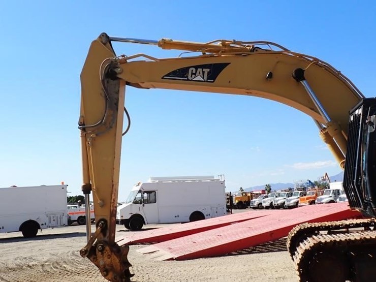 caterpillar-330c-image-5