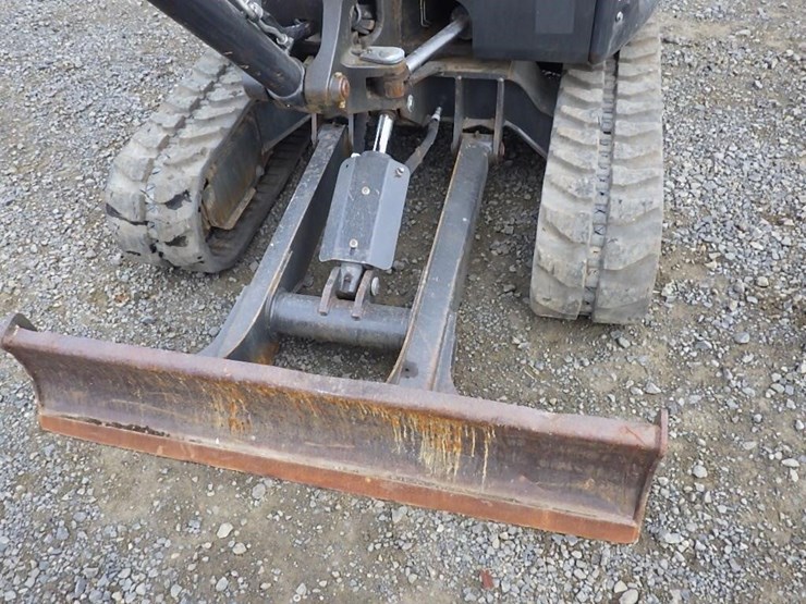2019-bobcat-e32i-image-15
