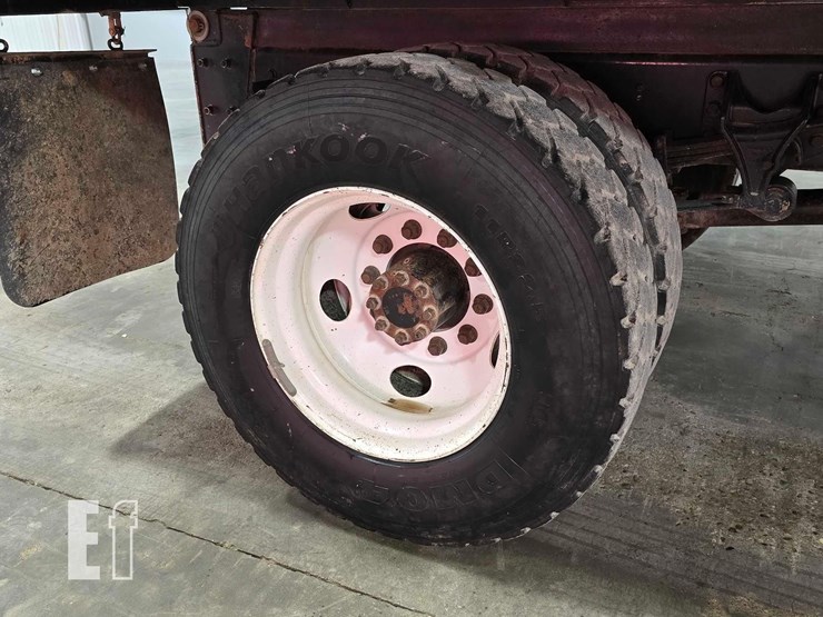 2018-international-durastar-4300-image-23