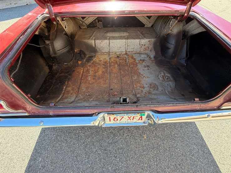 1965-chevrolet-chevelle-300-deluxe-4-door-sedan-(33,434-miles)-image-28