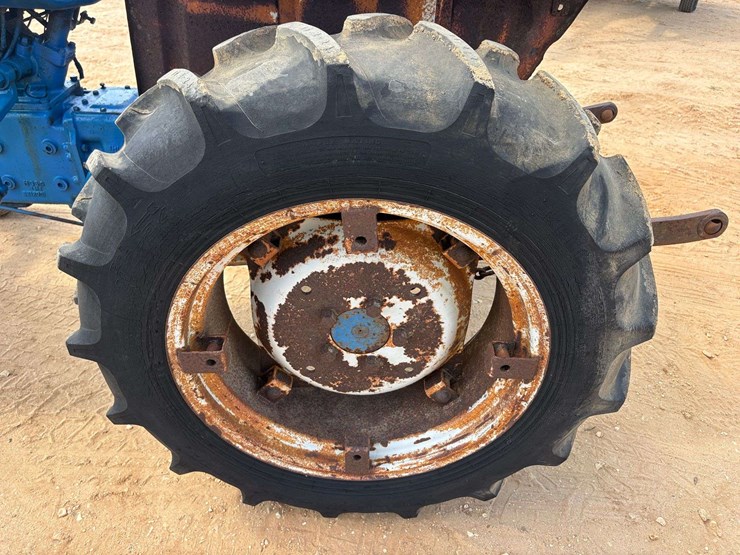 ford-3000-image-16