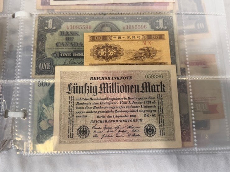 #40308-•-foreign-currency-bank-notes-image-61