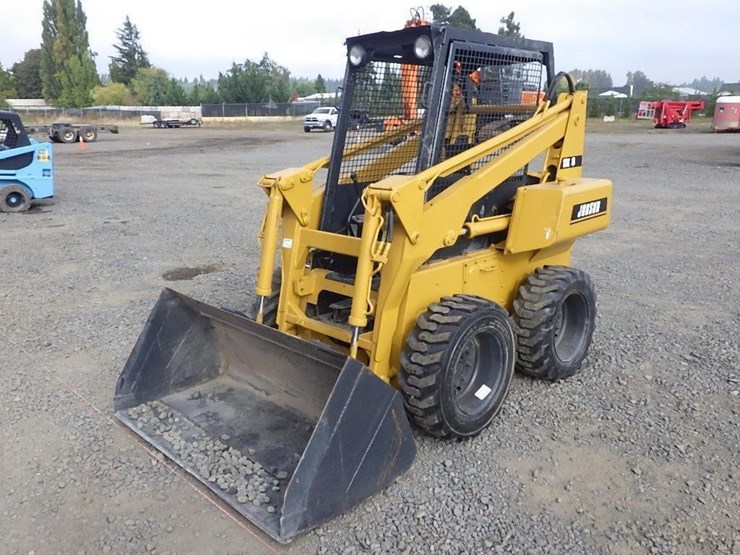 toyota-sdk8-skid-steer-loader-image-1