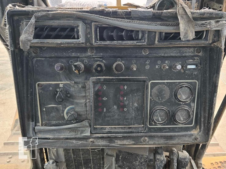 1994-caterpillar-d6h-xl-ii-image-16