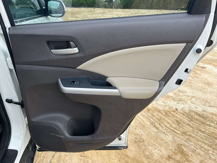 2014-honda-crv-image-17
