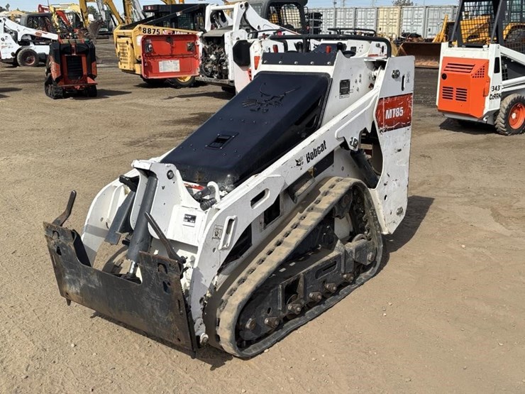 2019-bobcat-mt85-image-1
