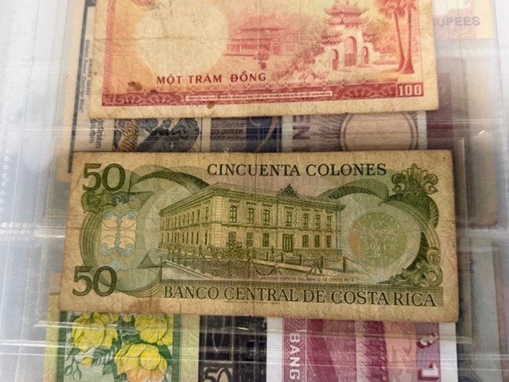 #40308-•-foreign-currency-bank-notes-image-165
