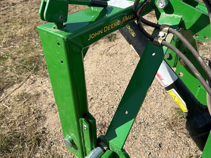 frontier-model-sb1174-like-absolutely-brand-new-3-point-snow-blower,-hydraulic-chute,-john-deere-jiffy-hitch,-none-nicer,-check-photos-image-31