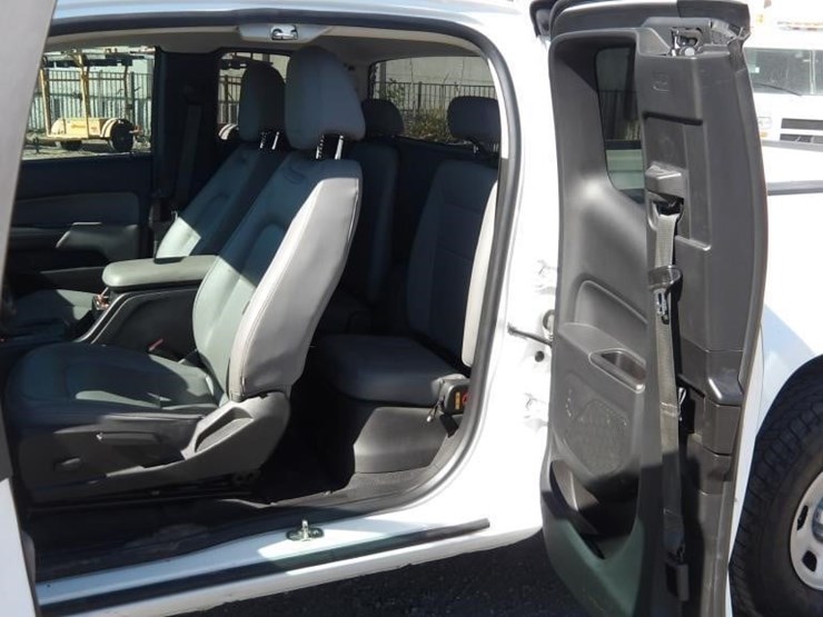 2019-chevrolet-colorado-image-13