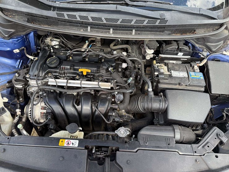 2017-kia-forte-4-door-sedan-(101,833-miles)-image-28