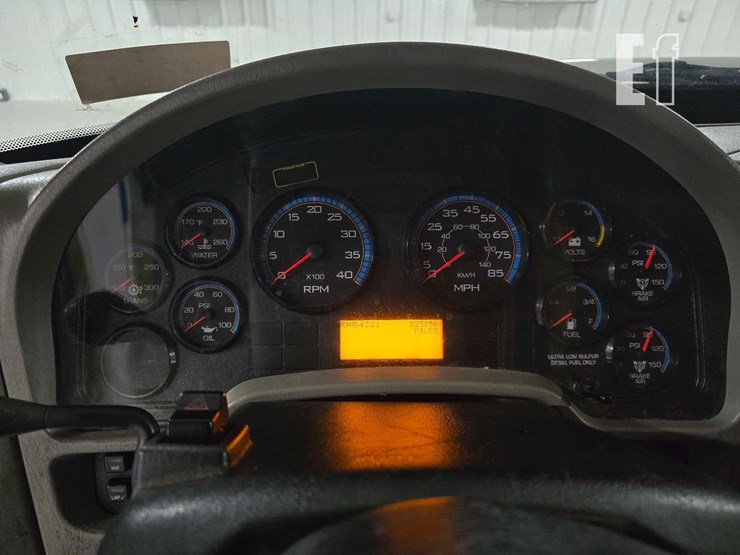 2013-international-durastar-4300-image-16