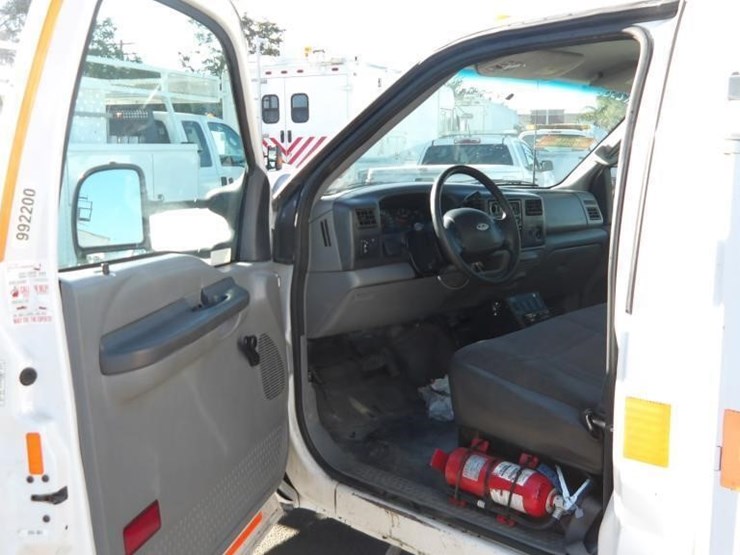 2002-ford-f450-image-21