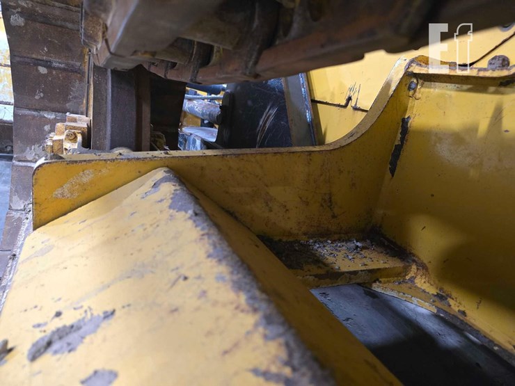 2022-deere-650k-lgp-image-27