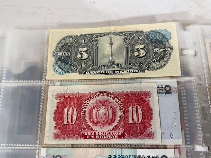 #40307-•-foreign-currency-bank-notes-image-75