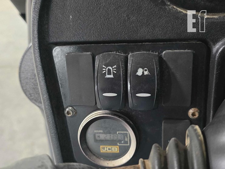 2017-jcb-506-36-image-16