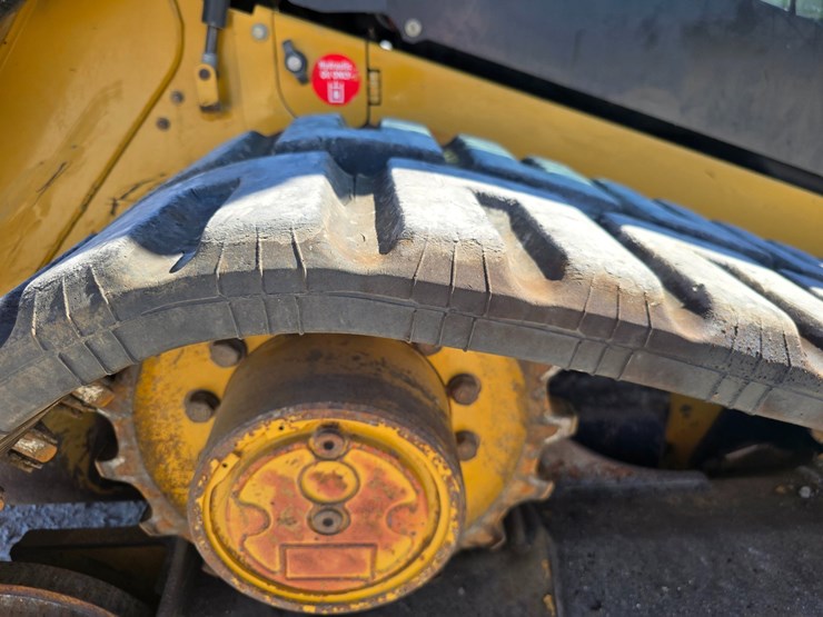 2016-caterpillar-289d-image-23