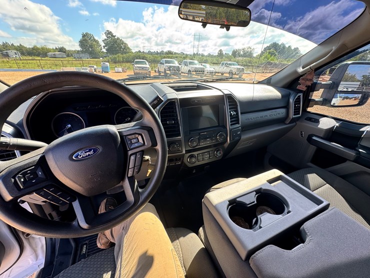 2020-ford-f250-xlt-image-13