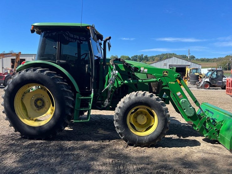 2015-john-deere-6115m-image-10