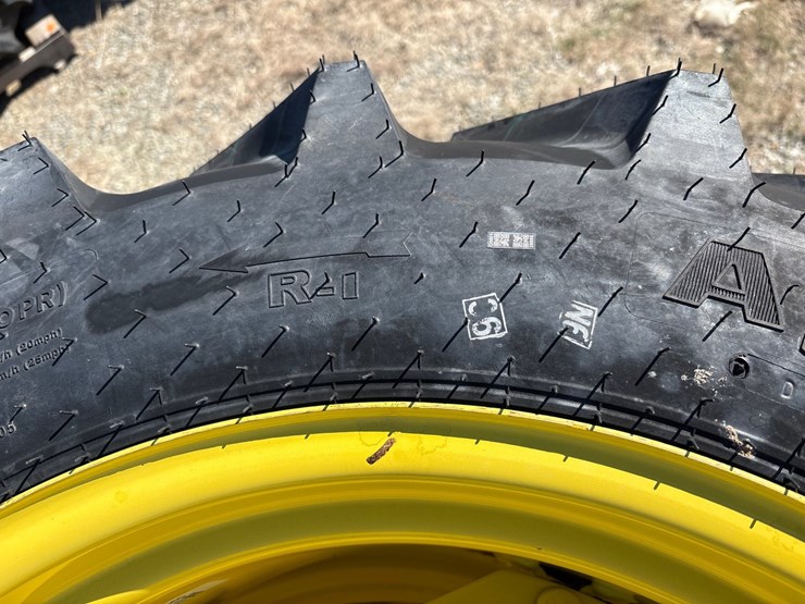#1072-•-r1-ag-tires-with-rims-image-4