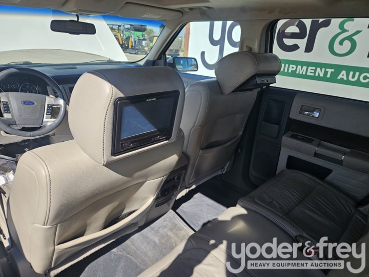 2009-ford-flex-image-22