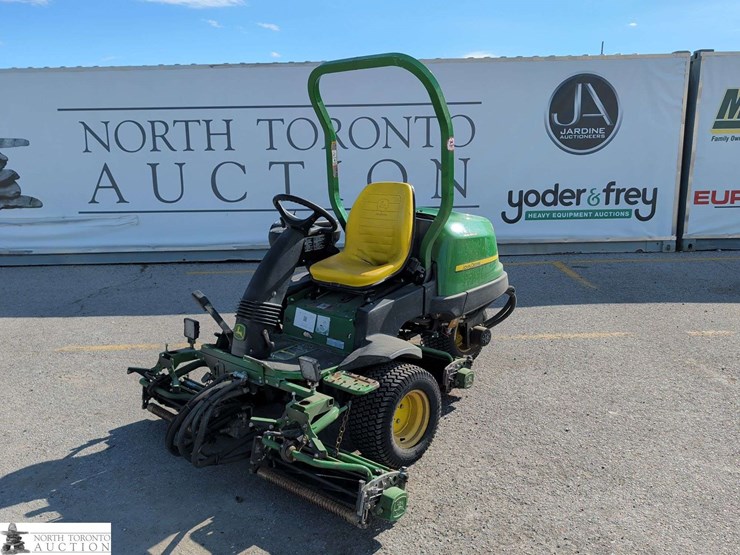 2015-john-deere-2500-image-1