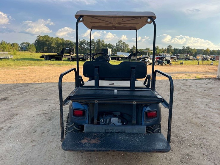 e-z-go-txt-electric-golf-cart-custom-lifted-image-6
