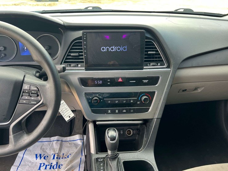 2017-hyundai-sonata-4-door-sedan-(165,391-miles)-image-13