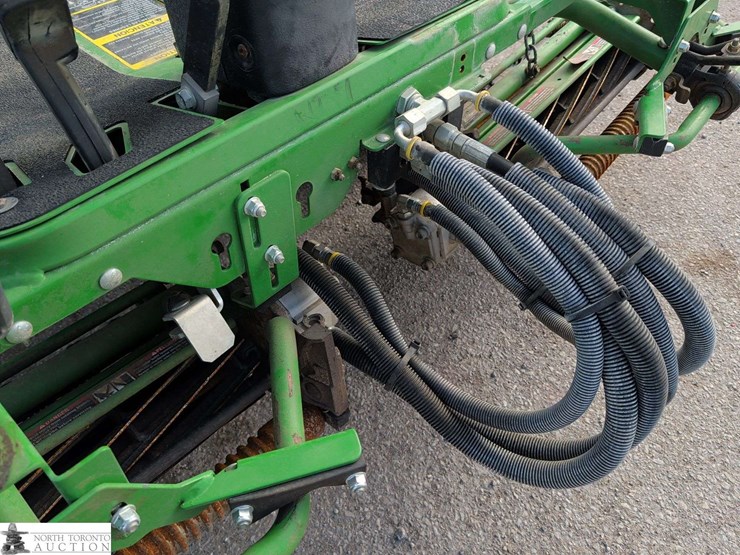 2015-john-deere-2500-image-14