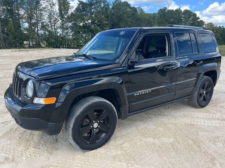 2016-jeep-patriot-image-1