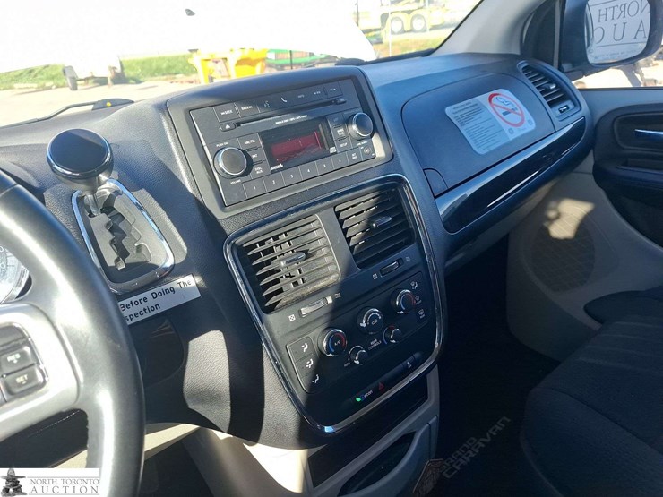 2015-toyota-tacoma-image-29