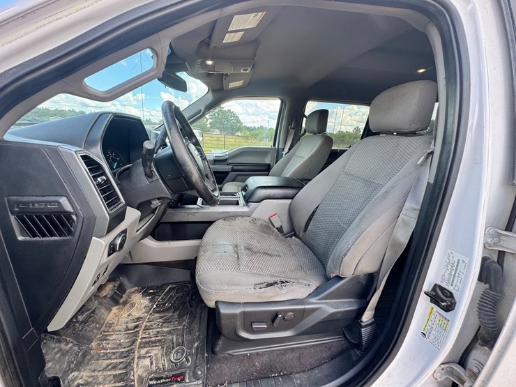 2020-ford-f150-xlt-image-13
