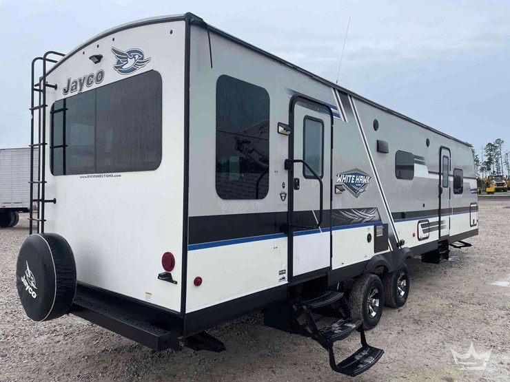 2018-33ft-jayco-white-hawk-30rls-t/a-travel-trailer-image-3