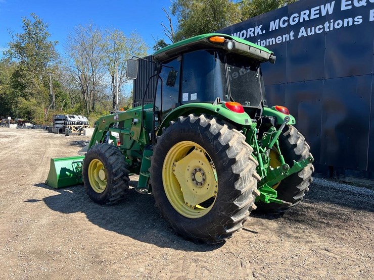 2015-john-deere-6115m-image-4