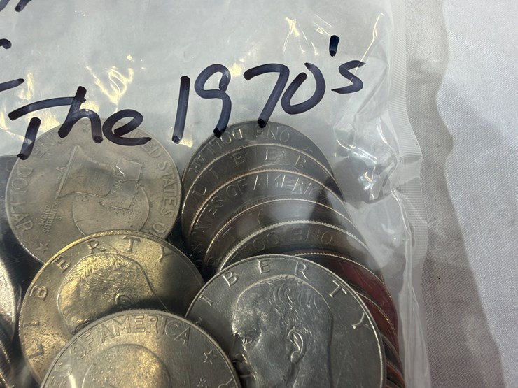 #40148-•-(50)-1970s-bicentennial-dollar-coins-image-9